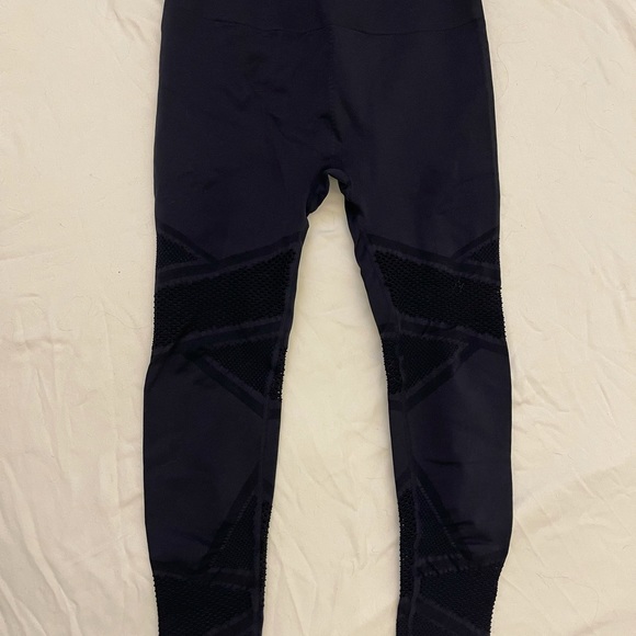 Fabletics leggings - Picture 2 of 6